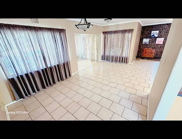 4 BEDROOM HOUSE FOR SALE IN ALBEMARLE EXT 1